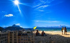 Vista para o Cristo 300M da praia e do palco da Shakira